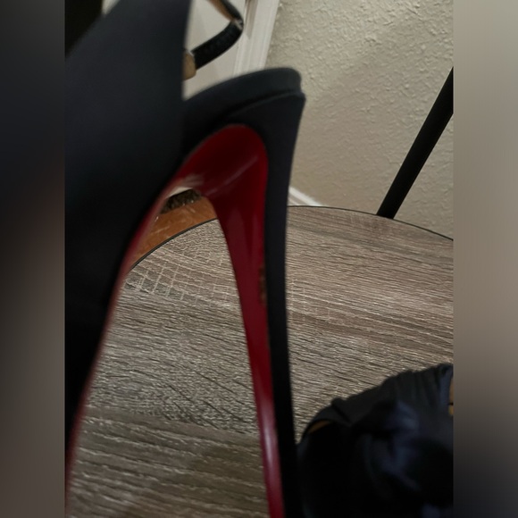 Authentic Christian Louboutin Jenny - Picture 7 of 9